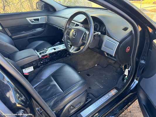 2015 Jaguar Xf Front Seat