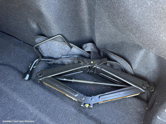 2010 Holden Cruze Jack Tool Kit