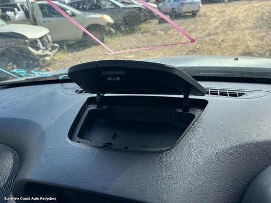 2015 Holden Cruze Glove Box