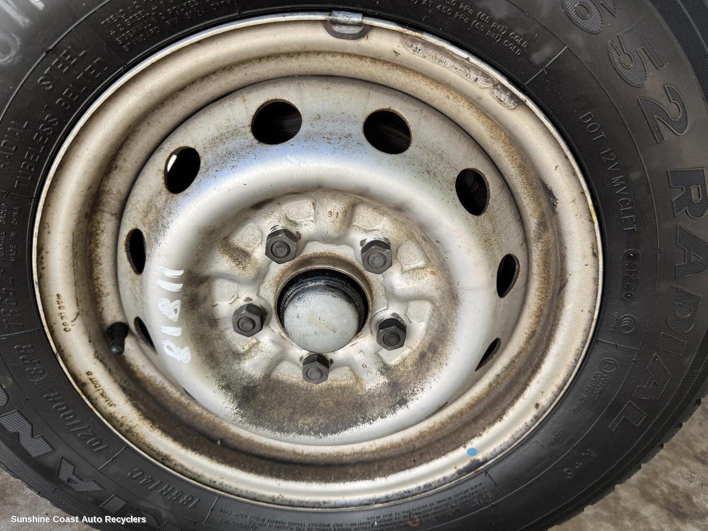 2007 Mitsubishi L300 Steering Column