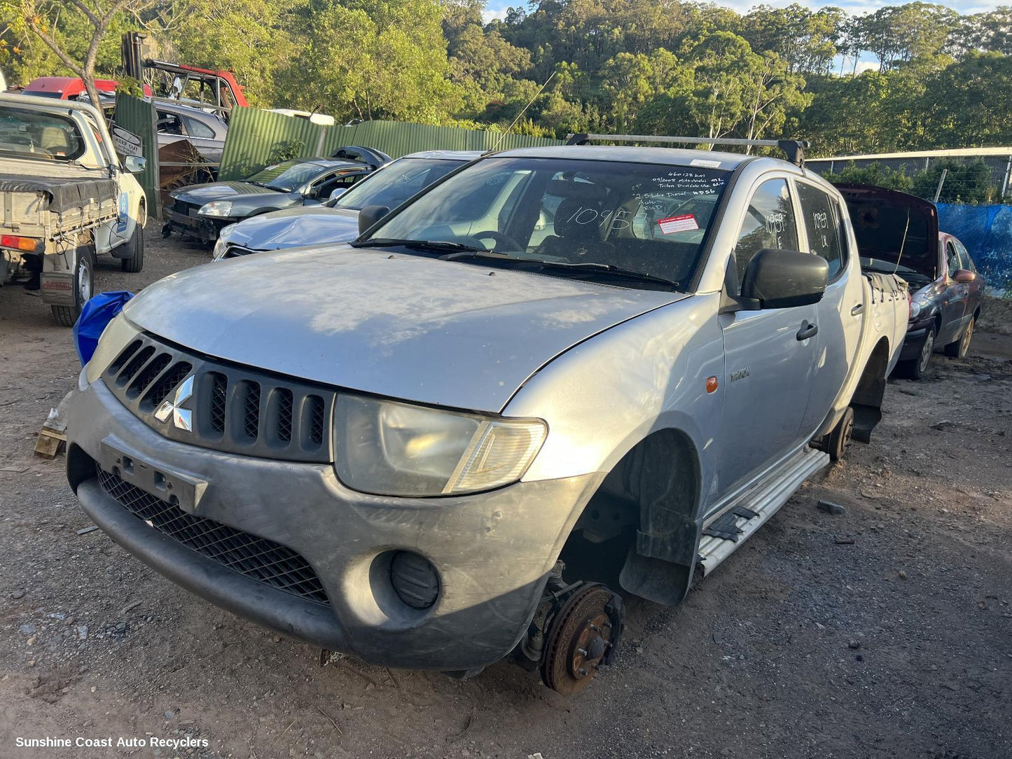 2008 Mitsubishi Triton Owners Handbook