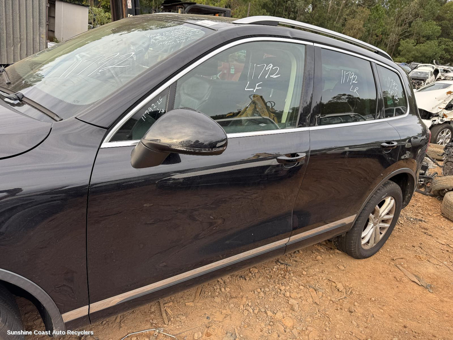 2016 Volkswagen Touareg Left Front Door Window