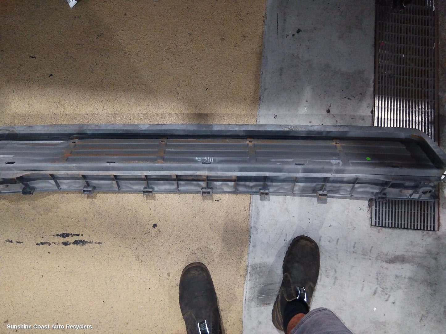 2004 Mercedes Sprinter Rear Bumper