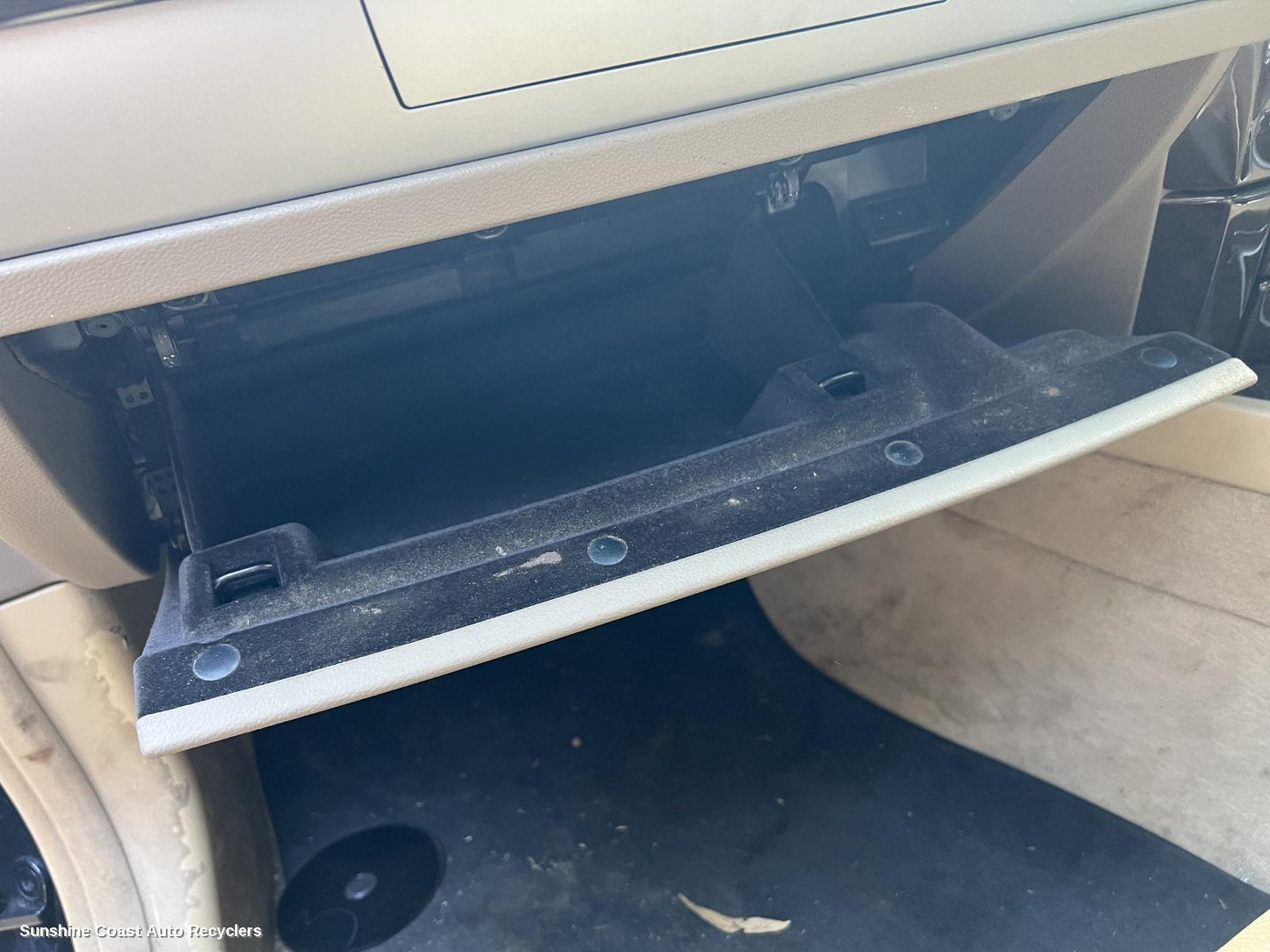 2006 Bmw 7 Series Glove Box