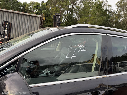 2016 Volkswagen Touareg Left Front Door Window