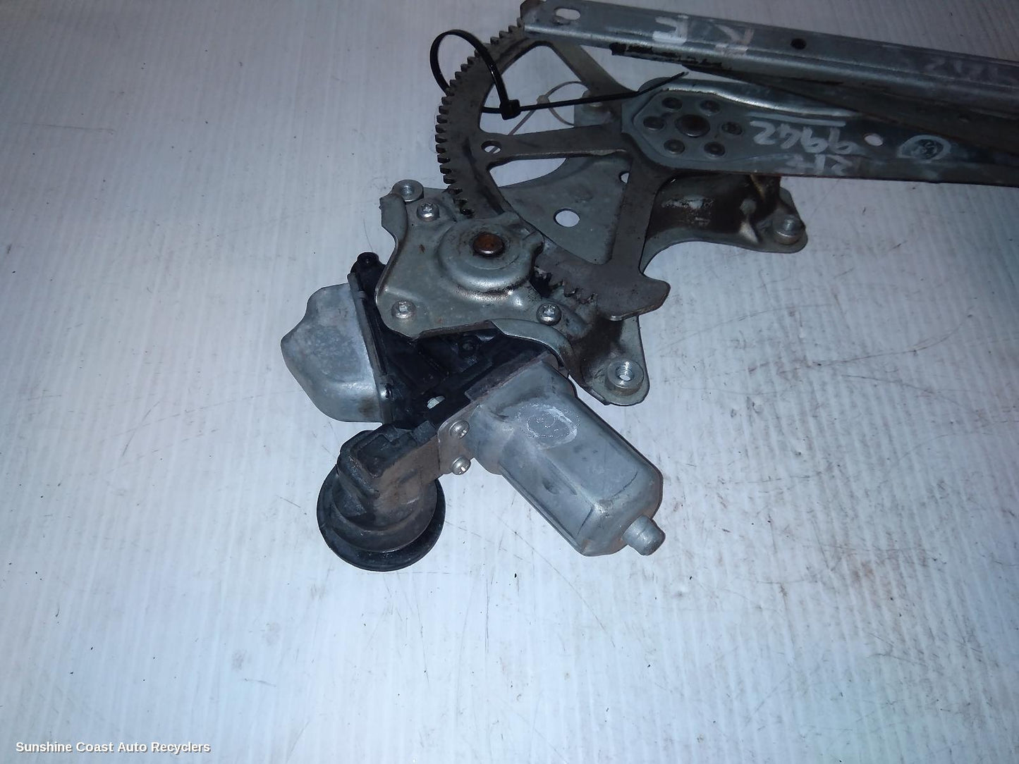 2014 Toyota Camry Right Front Window Reg Motor