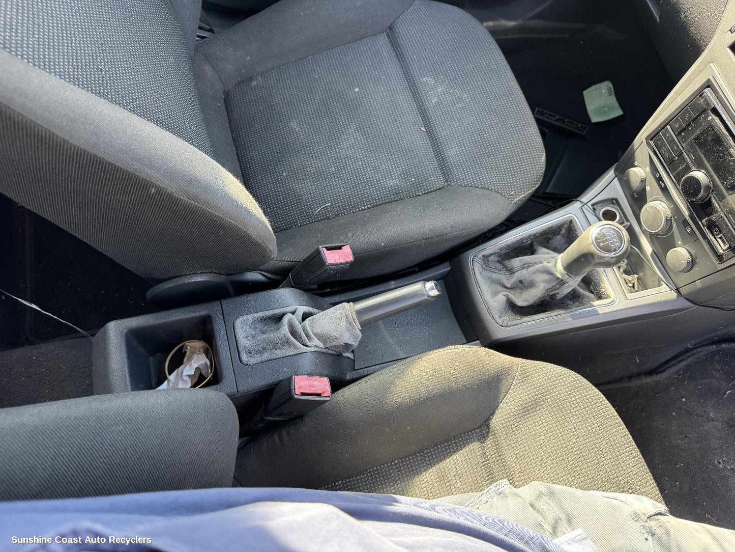 2005 Holden Astra Console