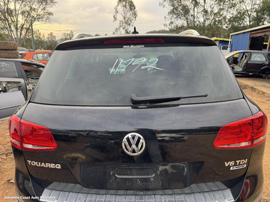 2016 Volkswagen Touareg High Level Stoplight