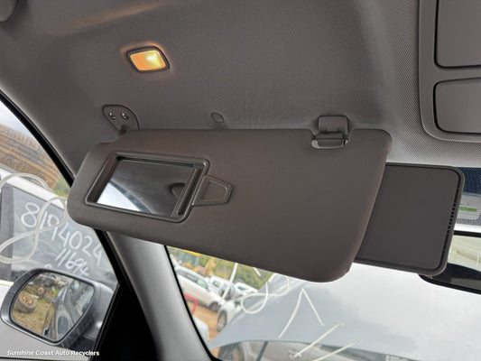 2011 Hyundai Santa Fe Sunvisor