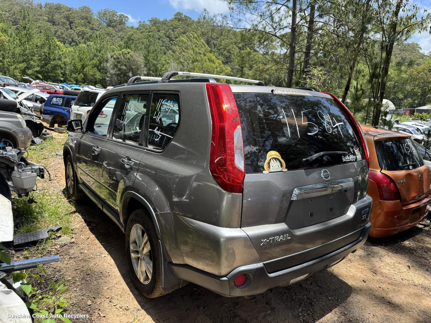 2013 Nissan Xtrail Left Guard