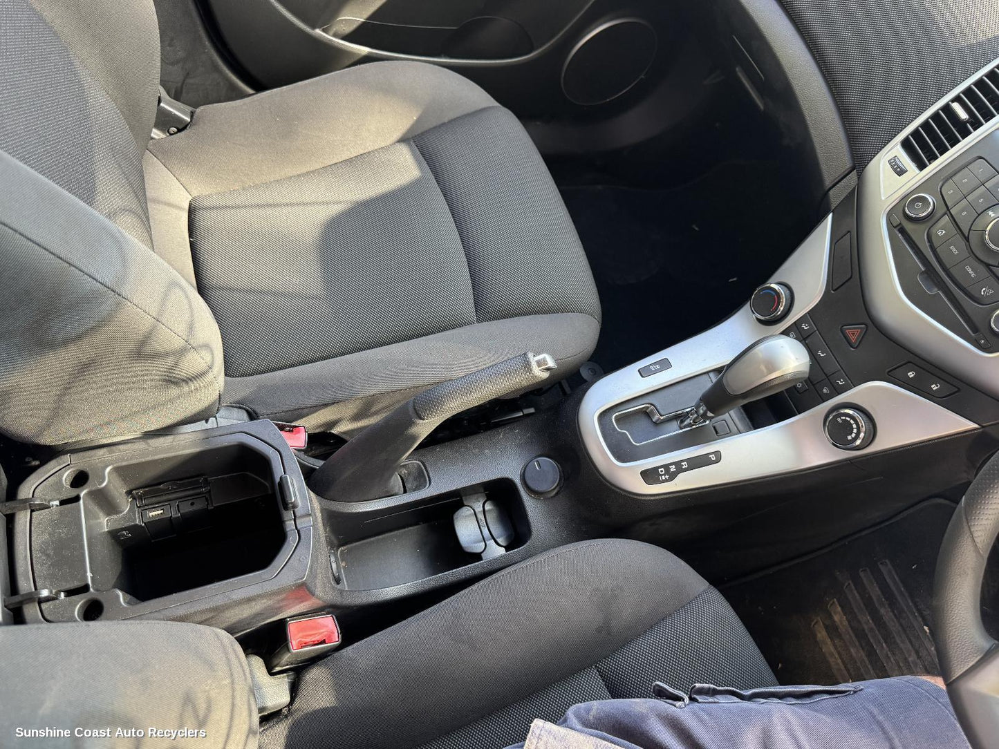 2015 Holden Cruze Console