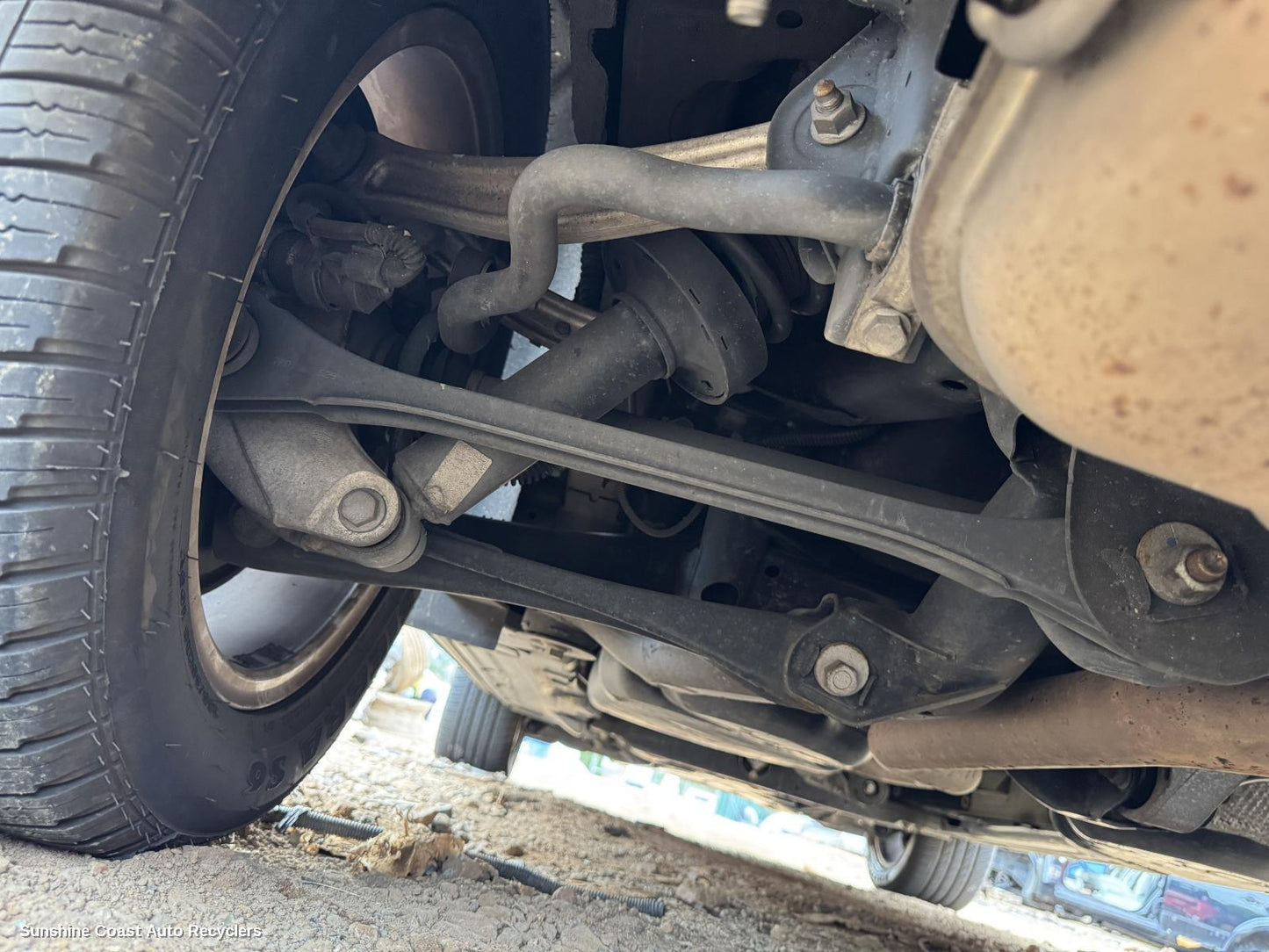 2016 Volkswagen Touareg Left Rear Strut