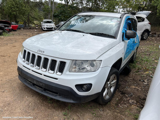2012 Jeep Compass Left Headlamp