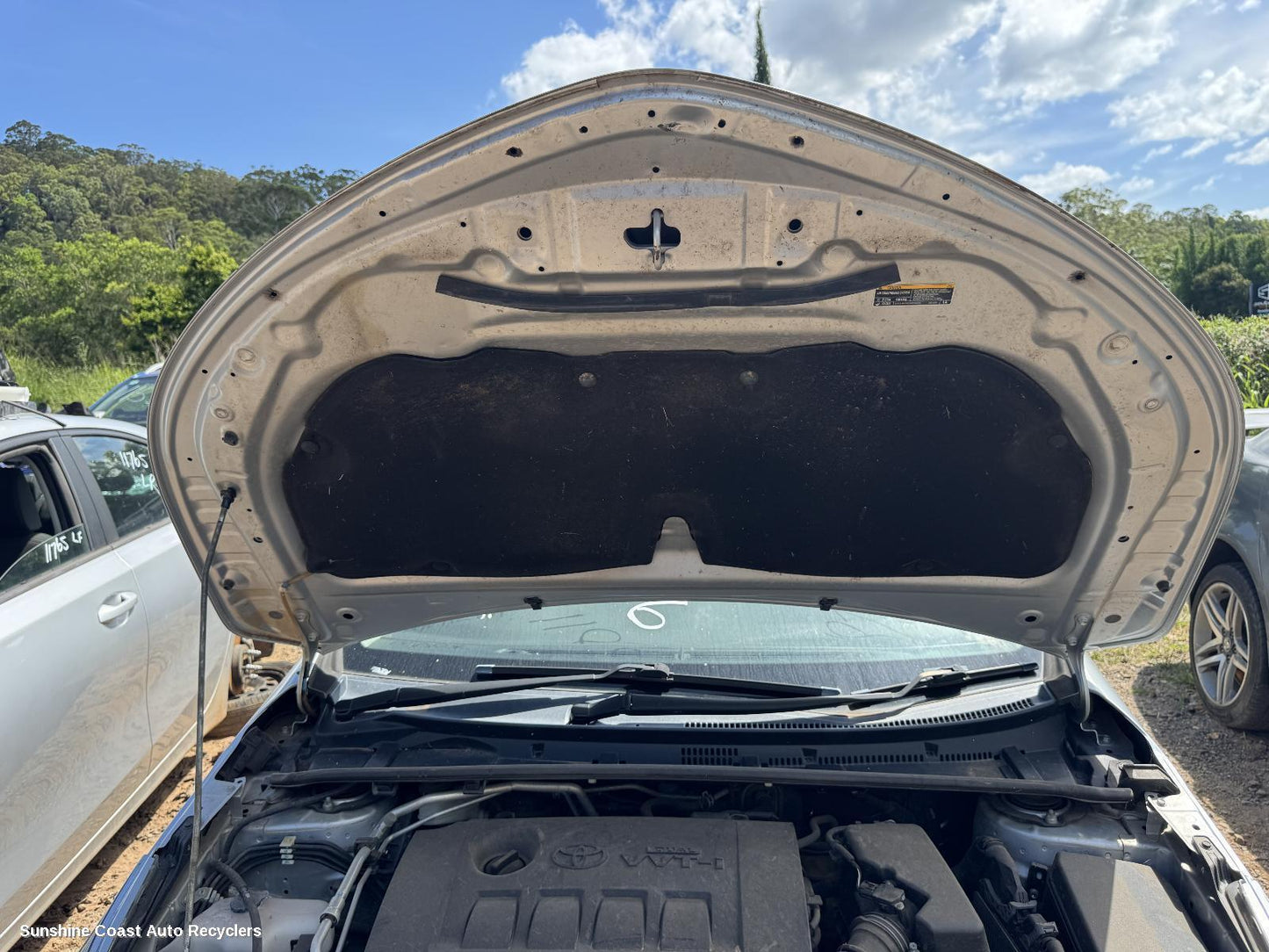 2013 Toyota Corolla Bonnet Hinge Strut