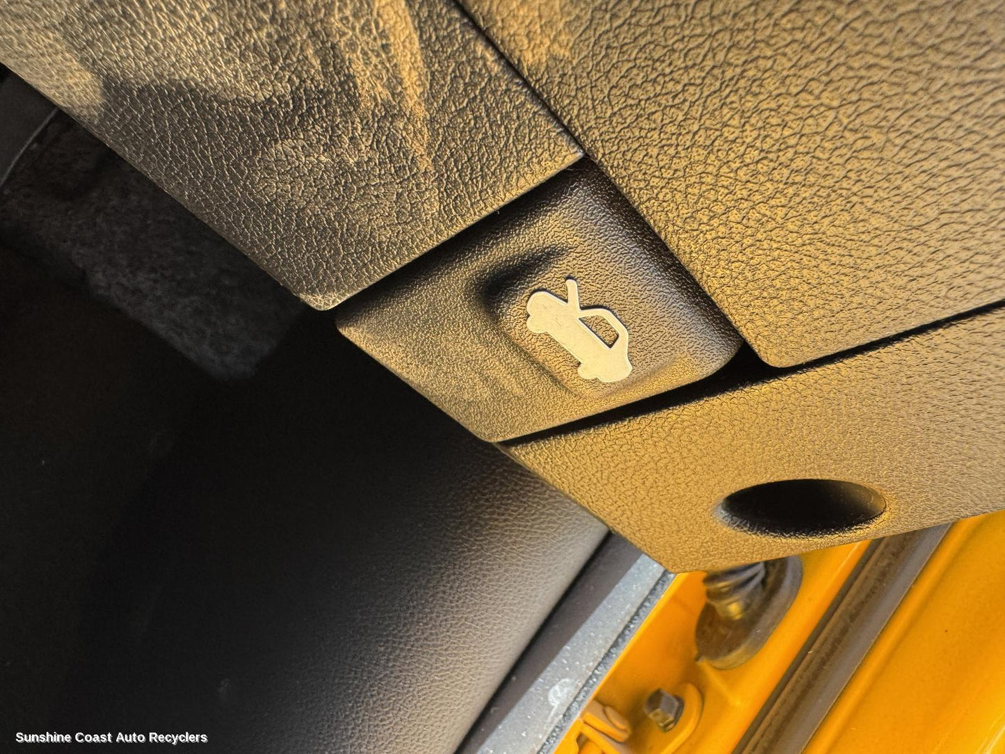 2015 Hyundai Accent Bonnet Release