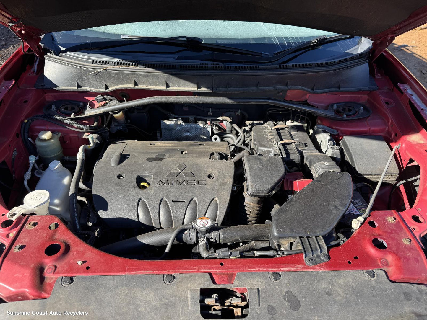 2010 Mitsubishi Outlander Bonnet Lock Support