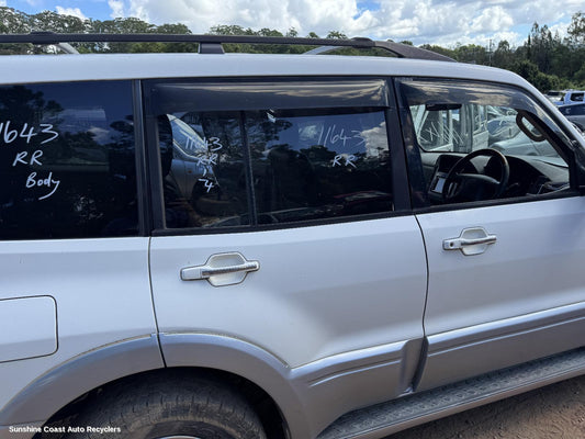 2006 Mitsubishi Pajero Right Rear 1 4 Door Glass