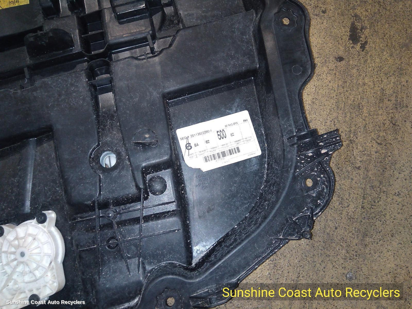 2011 Dodge Nitro Right Front Window Reg Motor