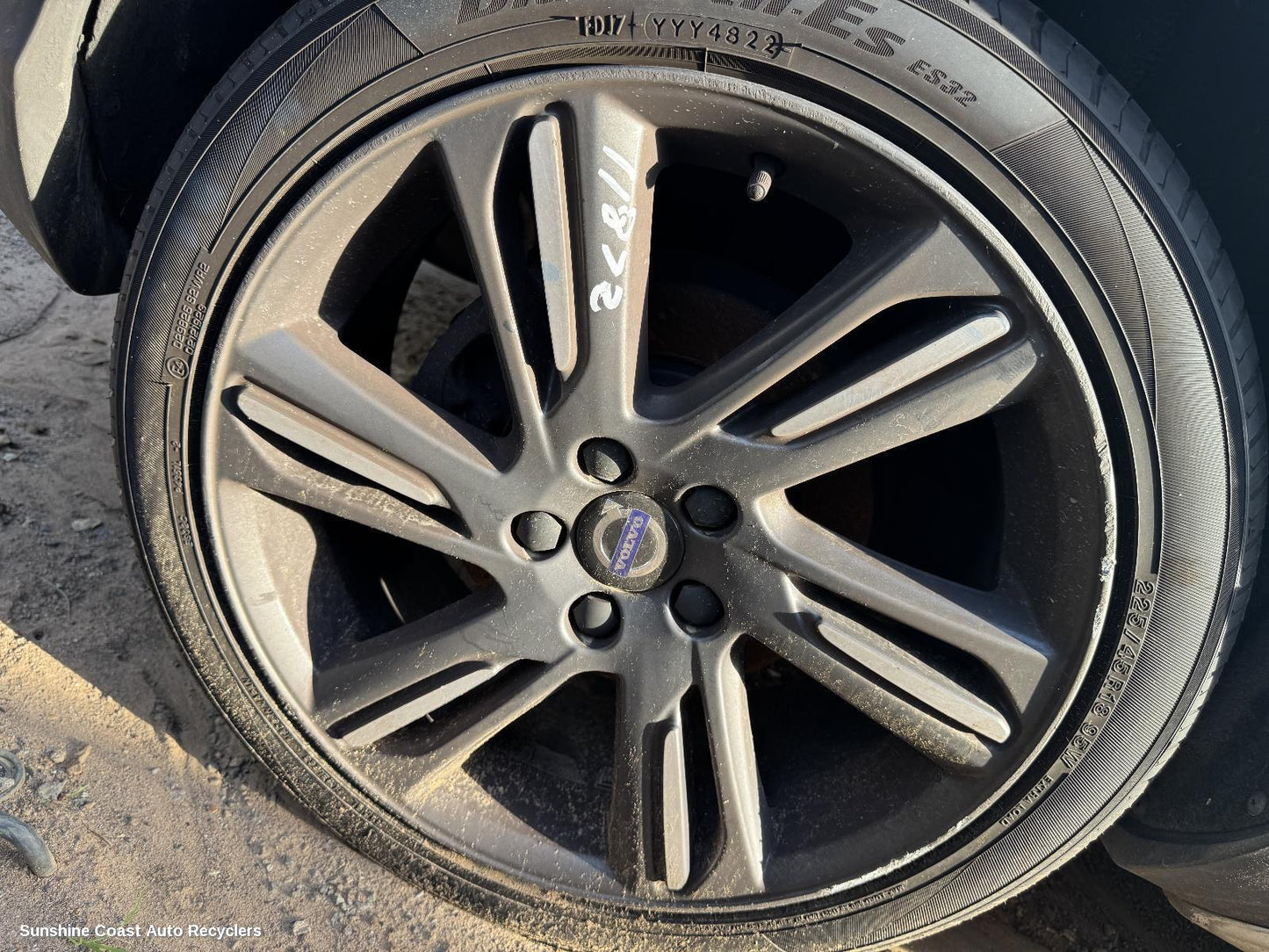 2015 Volvo S40 Wheel Mag