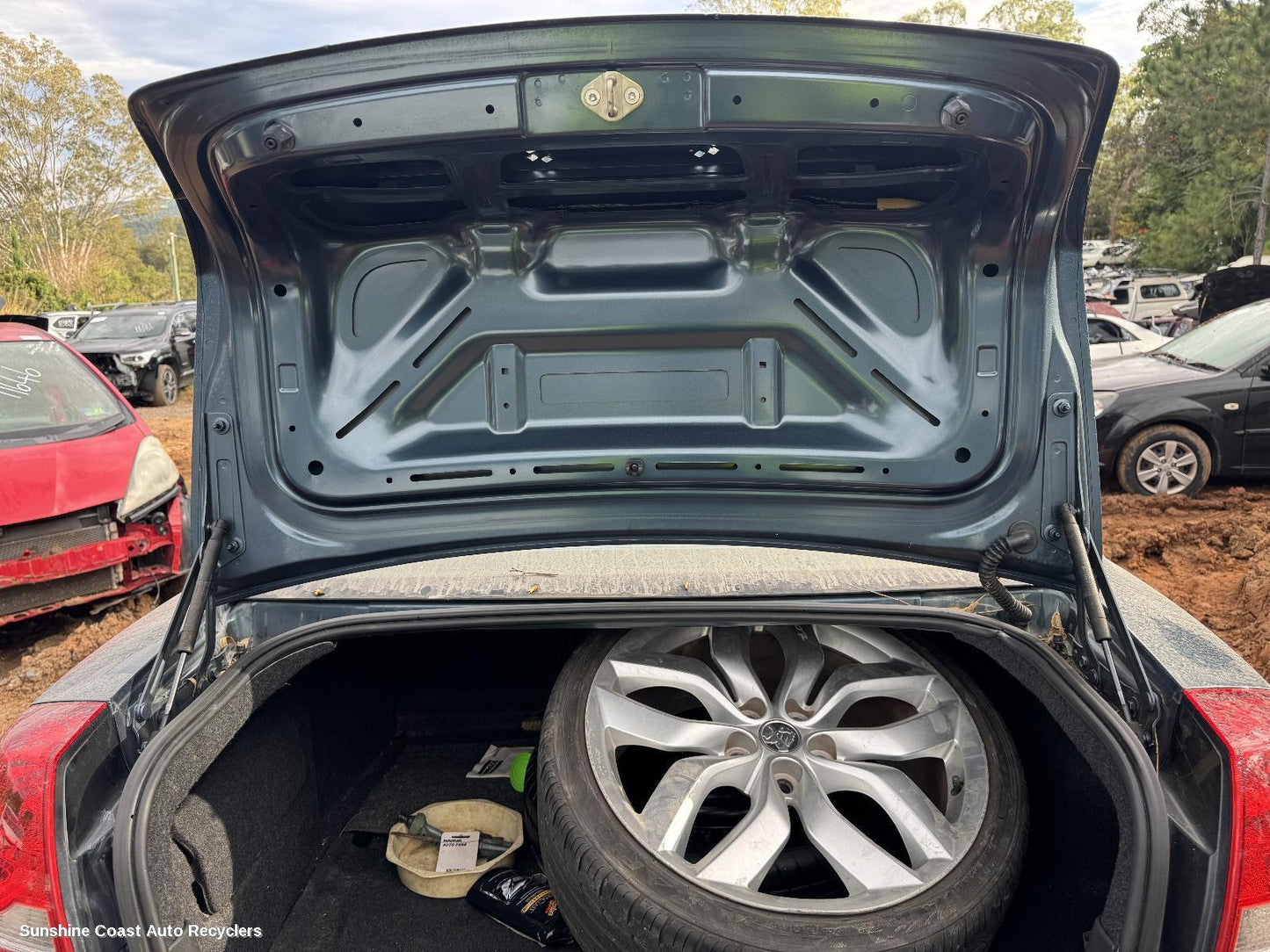 2008 Holden Commodore Column