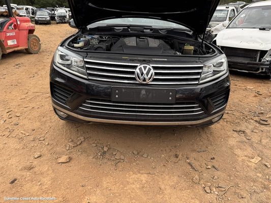 2016 Volkswagen Touareg Grille