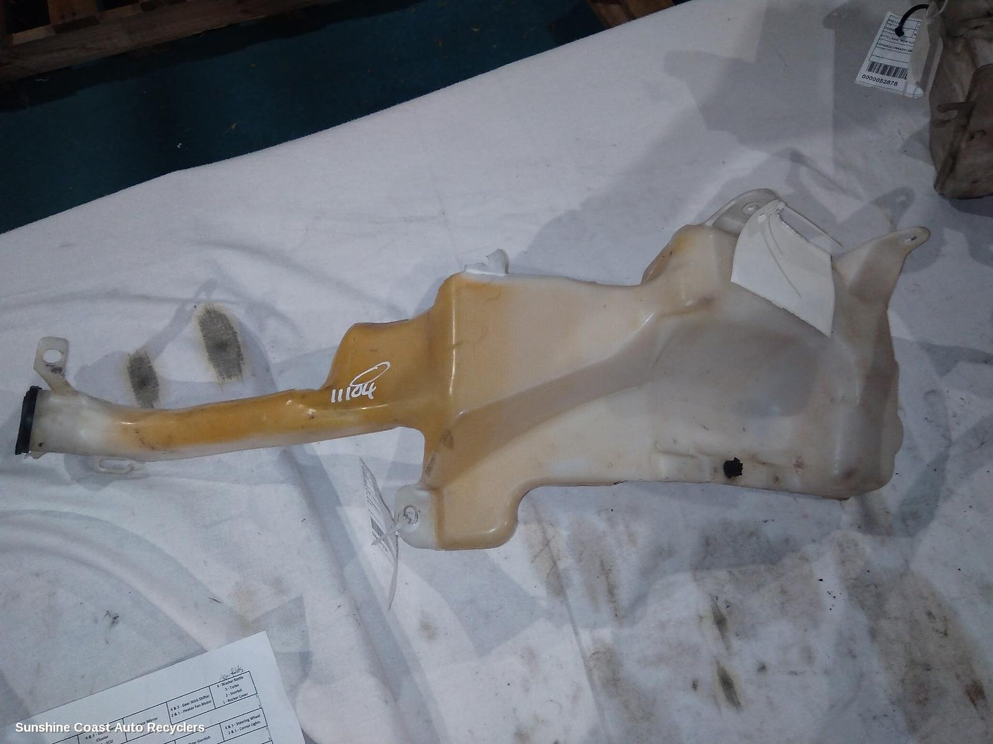 2002 Toyota Rav4 Washer Bottle