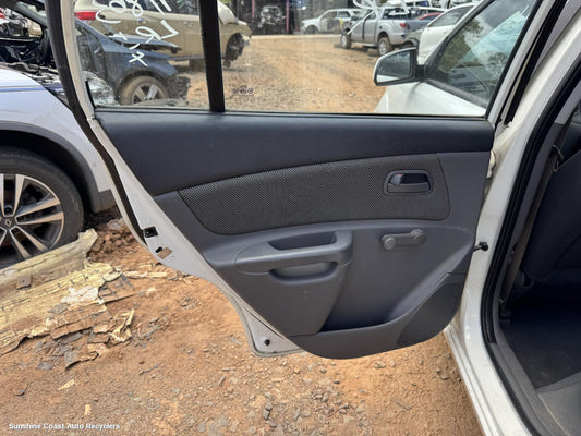 2007 Kia Rio Door Handle