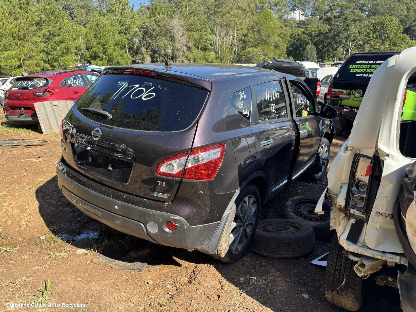 2011 Nissan Dualis Overflow Bottle
