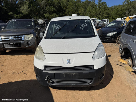 2013 Peugeot Partner Bonnet