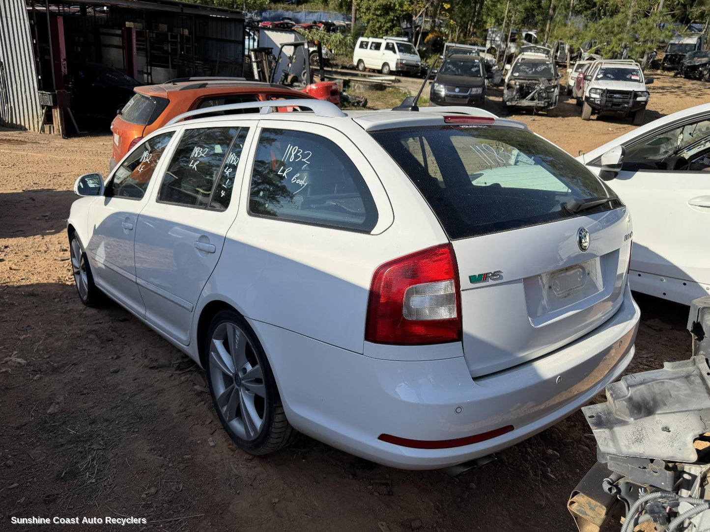 2011 Skoda Octavia Fuel Door Filler