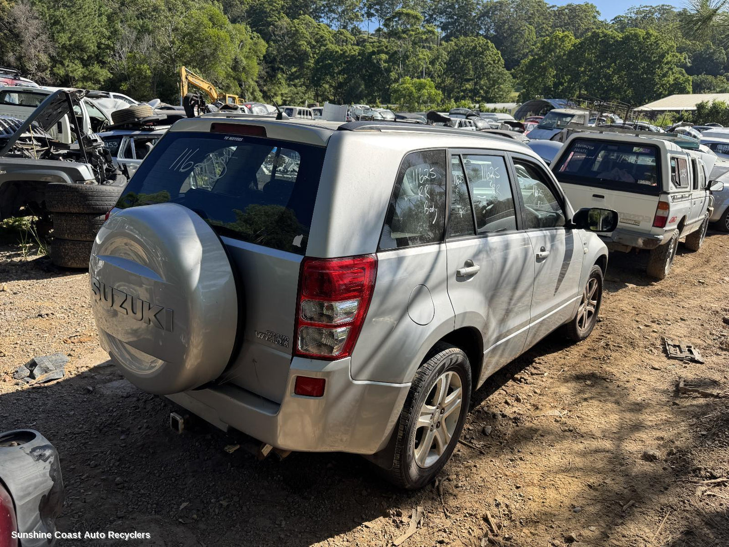 2007 Suzuki Vitara Washer Bottle