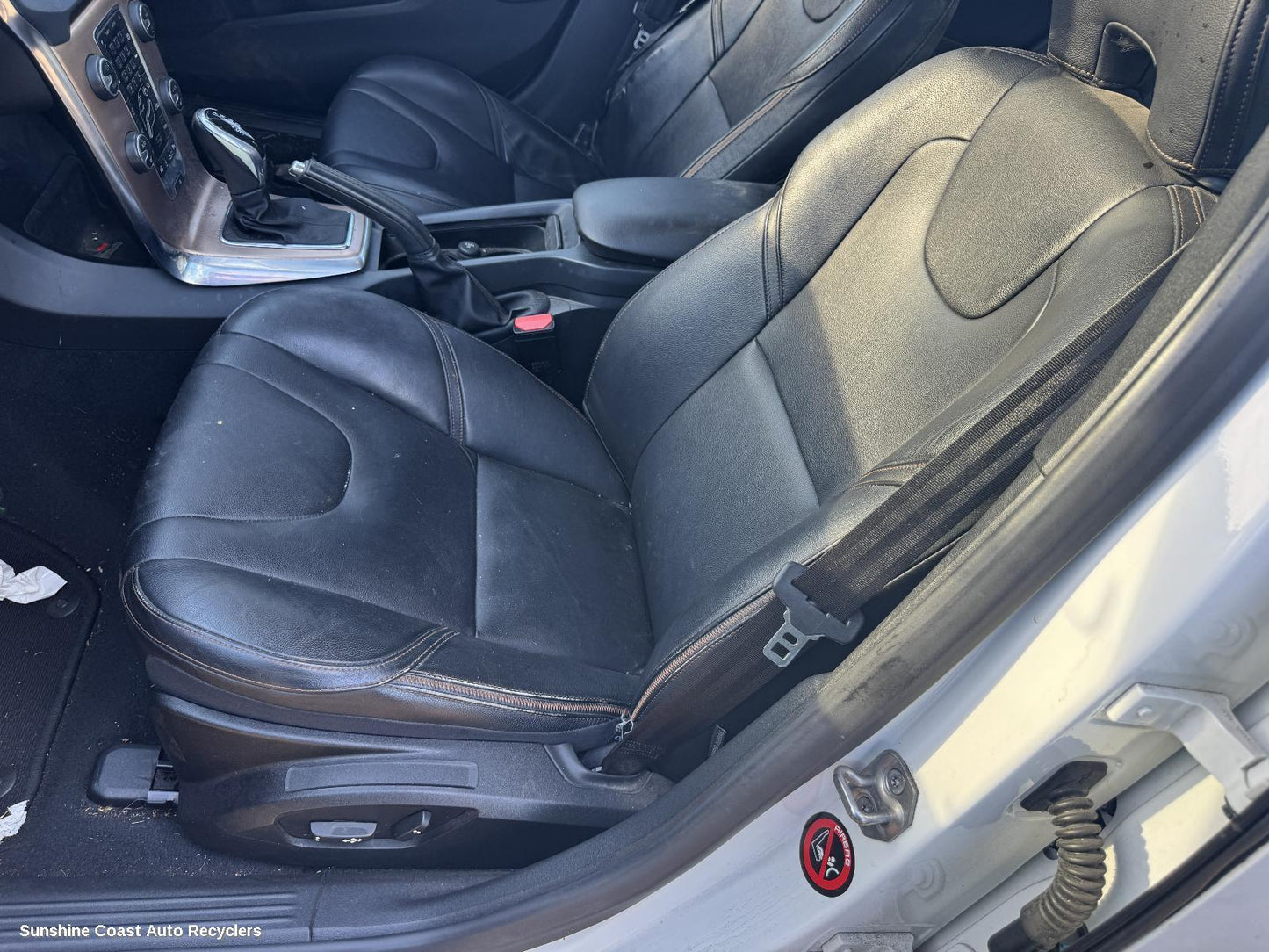 2015 Volvo S40 Front Seat