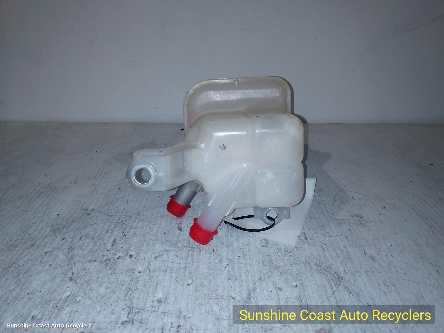 2018 Lexus Ct200h Overflow Bottle