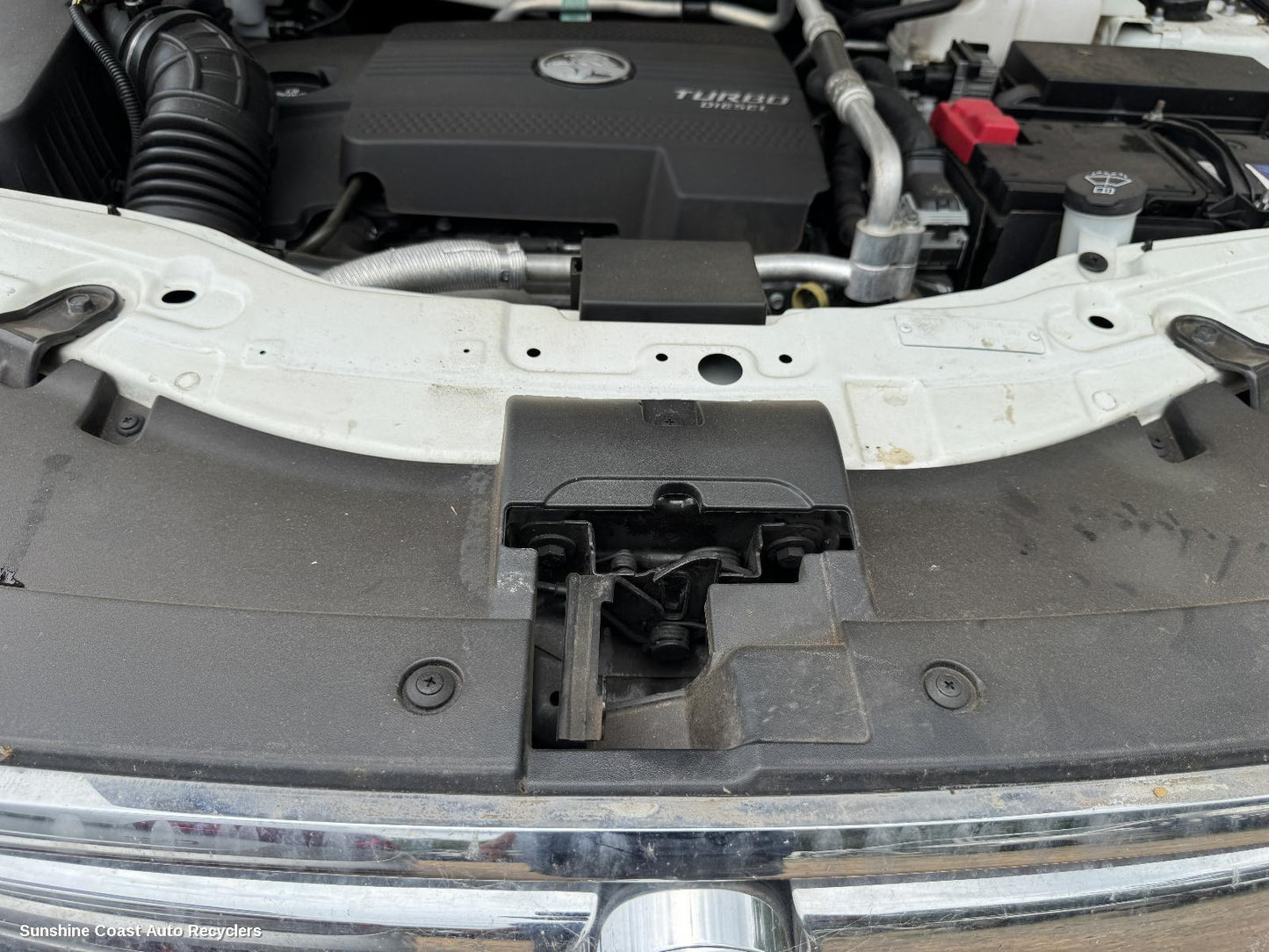 2013 Holden Captiva Bonnet Lock Support