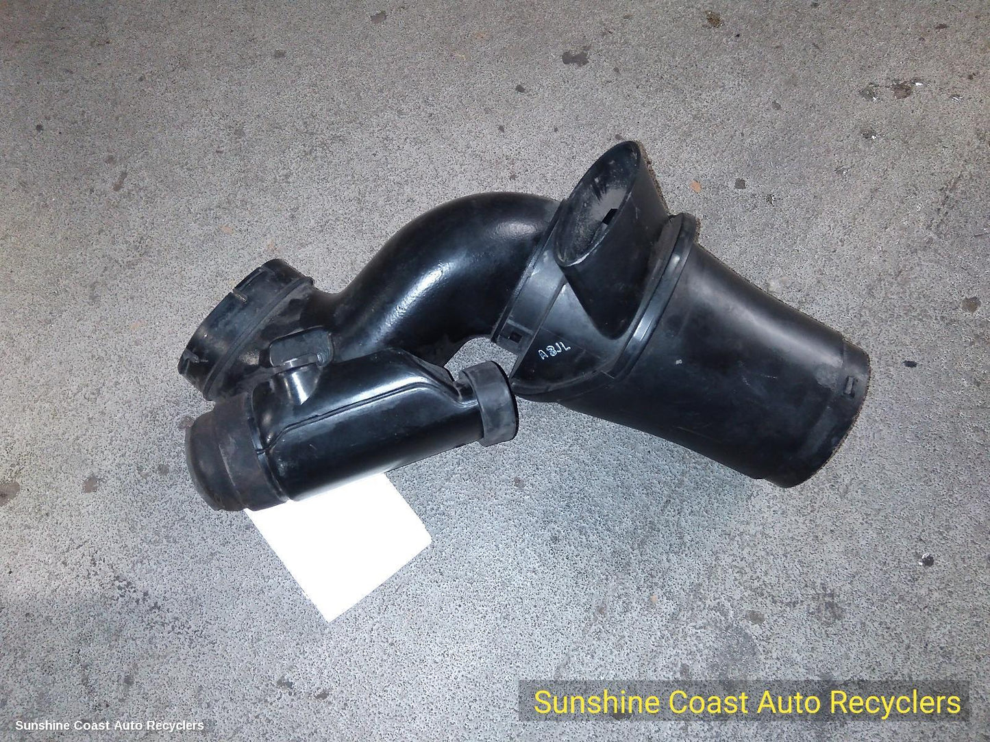 2014 Mitsubishi Pajero Air Cleaner Duct Hos