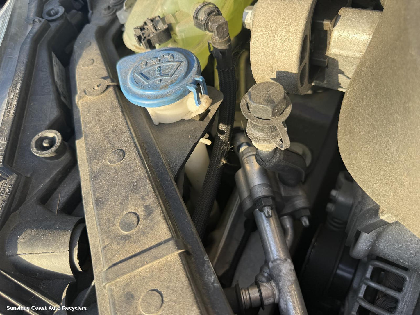 2015 Volvo S40 Washer Bottle