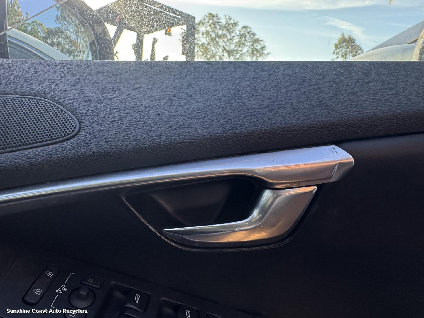 2015 Volvo S40 Door Handle