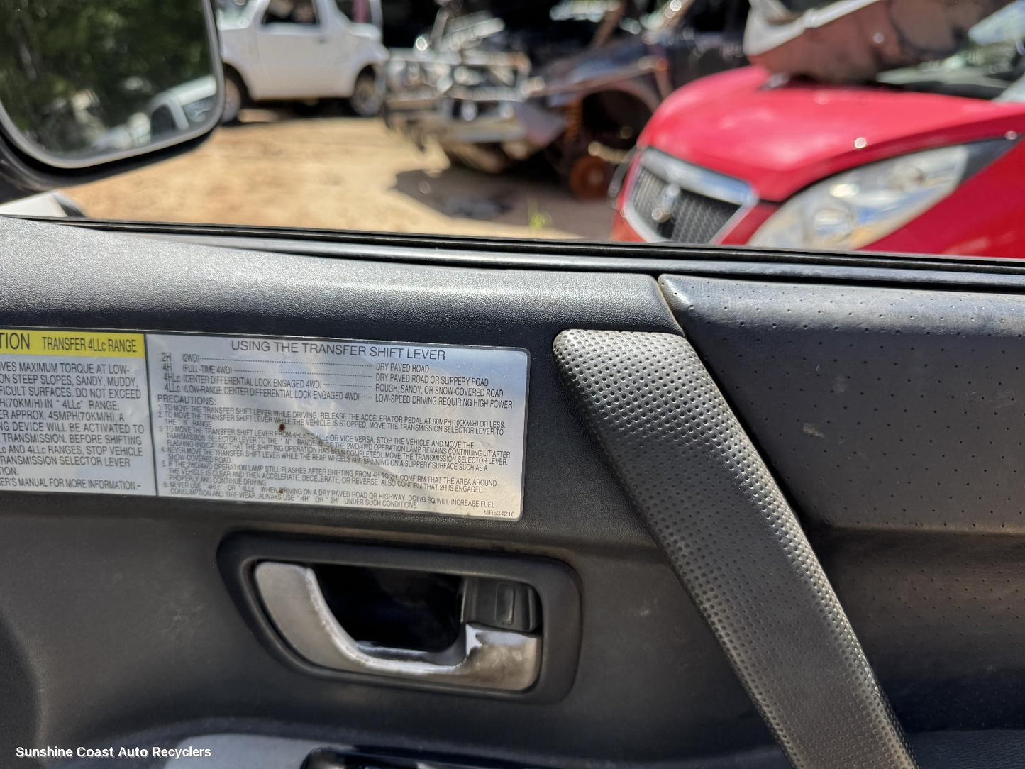 2006 Mitsubishi Pajero Door Handle