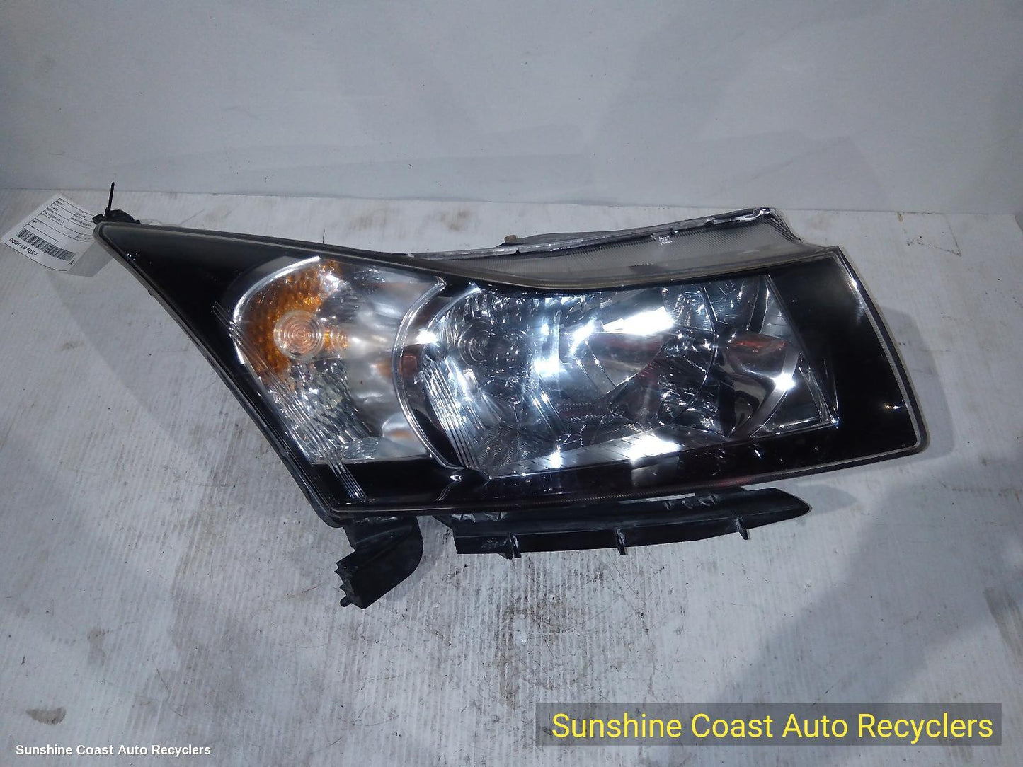 2010 Holden Cruze Right Headlamp
