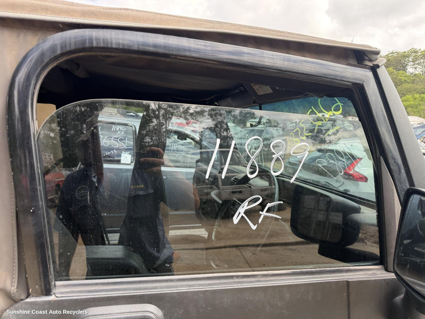 2003 Jeep Wrangler Right Front Door Window