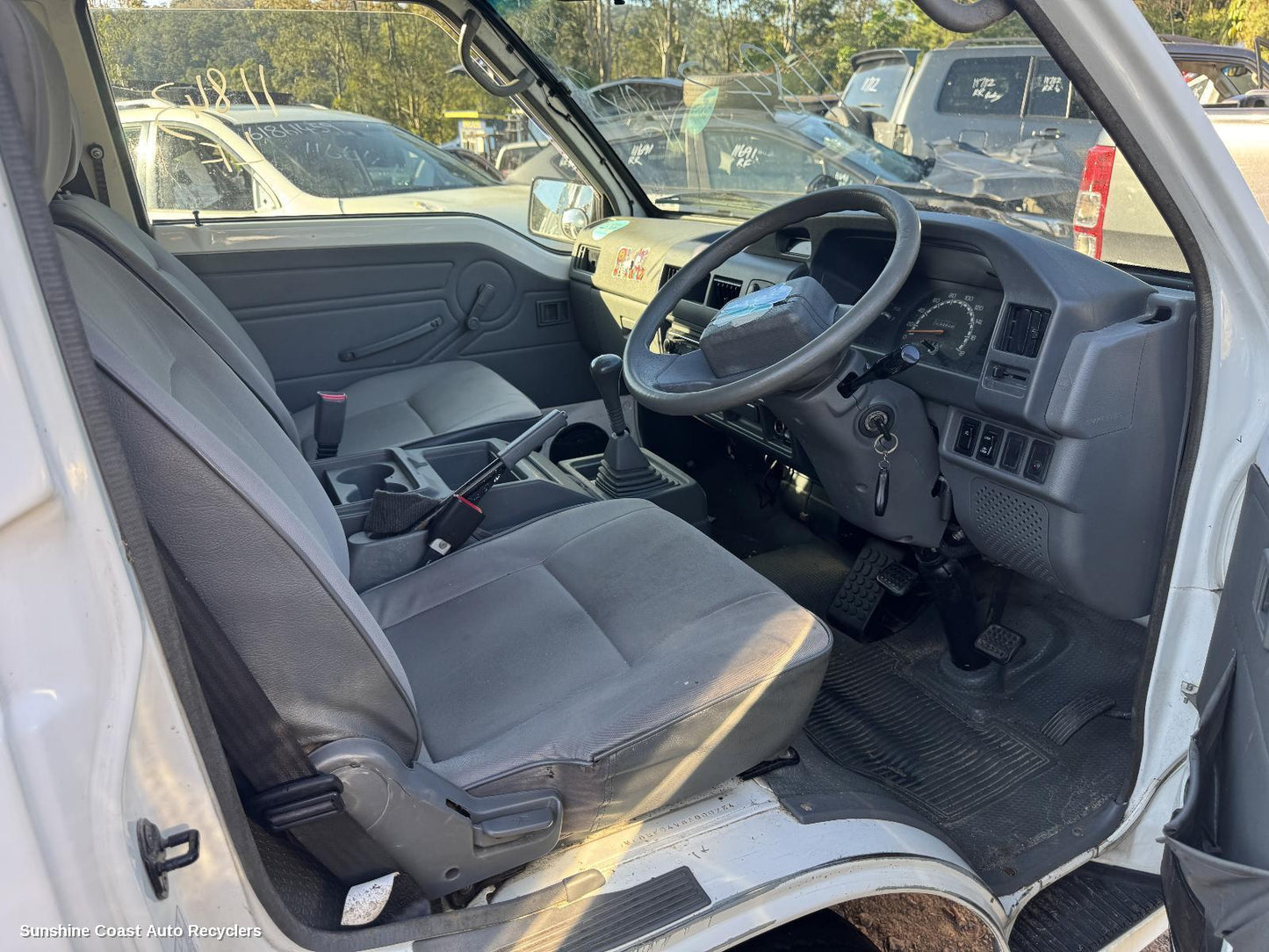 2009 Mitsubishi L300 Steering Column