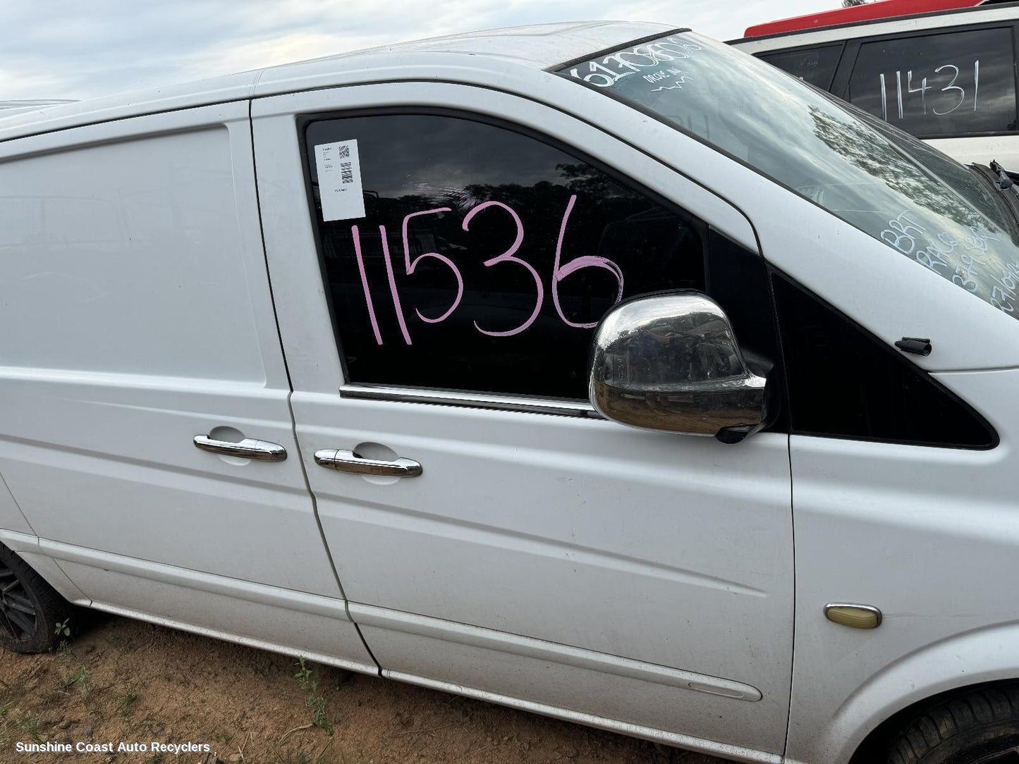 2008 Mercedes Vito Right Front Door
