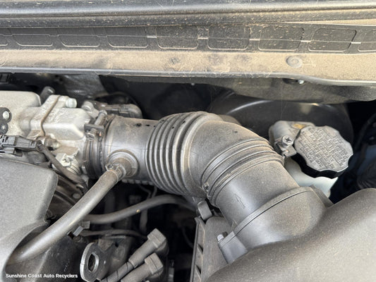 2011 Hyundai I30 Air Cleaner Duct Hos