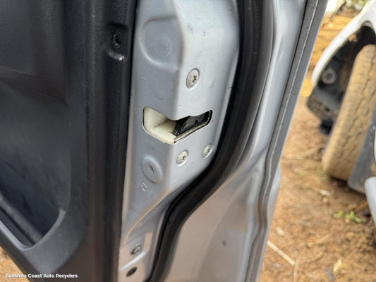 2007 Mitsubishi Pajero Door Boot Gate Lock