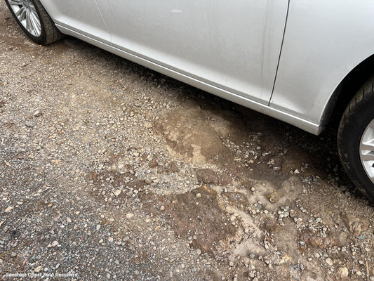 2012 Chrysler 300c Side Step Skirt