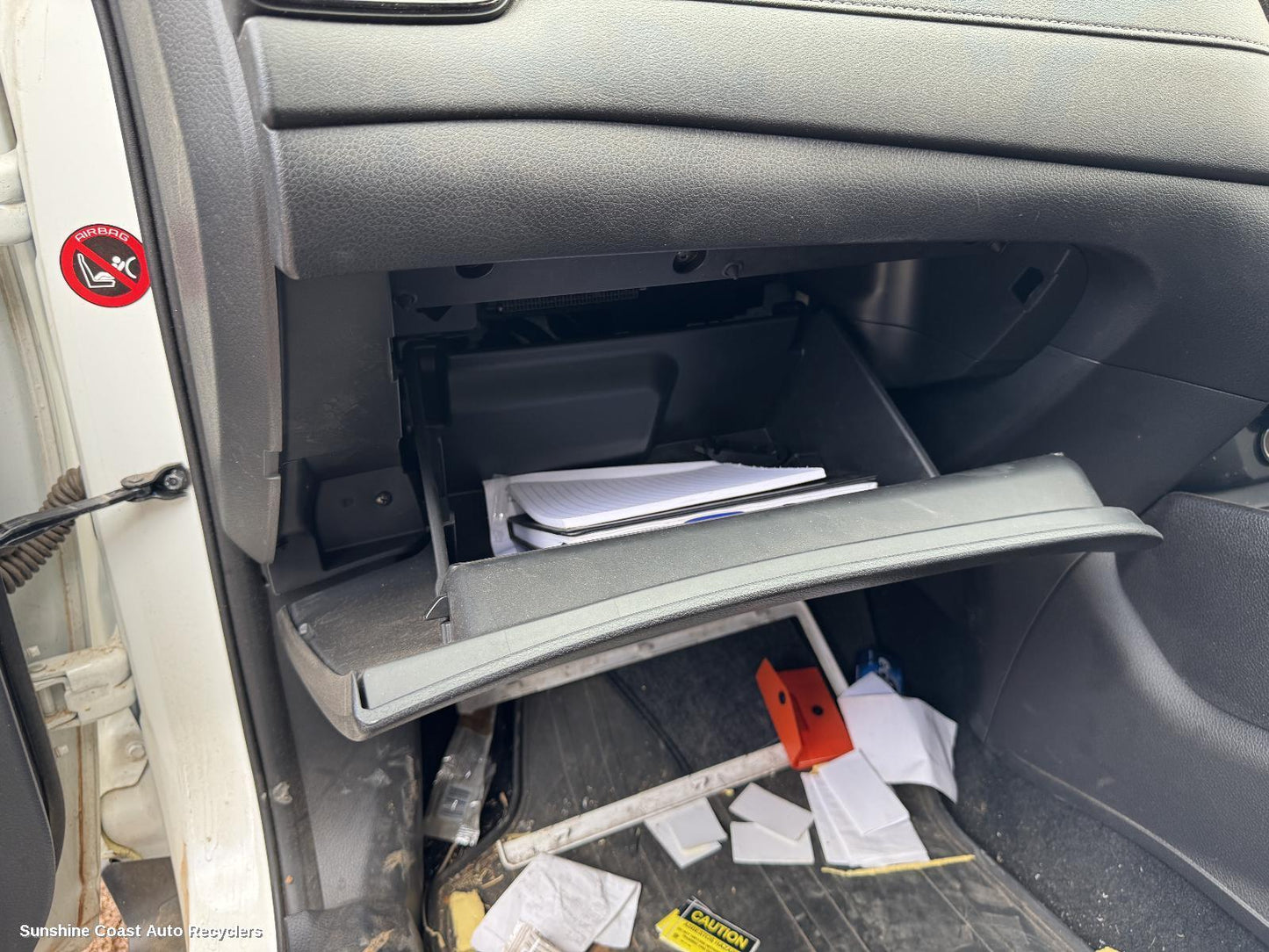 2022 Nissan Xtrail Glove Box