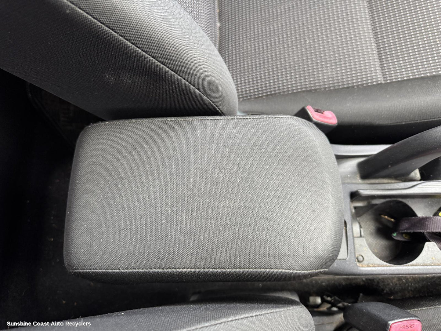 2010 Mitsubishi Lancer Console