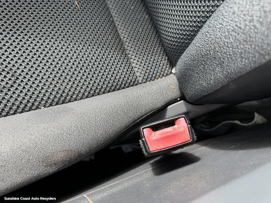 2013 Volkswagen Amarok Seatbelt Stalk