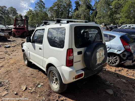 2011 Suzuki Jimny Axle