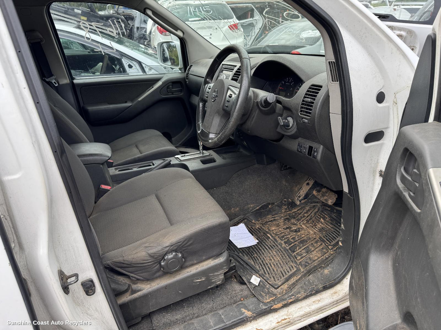 2010 Nissan Navara Washer Bottle